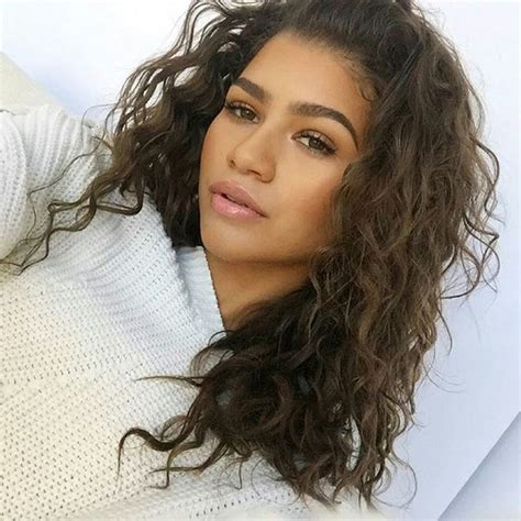 Zendaya Curly Hair: How To Achieve The Look?