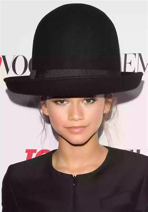 Zendaya Big Hat