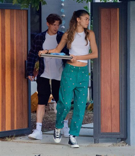 zendaya tom holland split