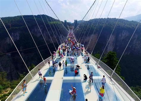 zhangjiajie glass bridge china 1