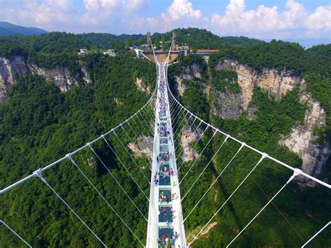 zhangjiajie grand canyon glass bridge china