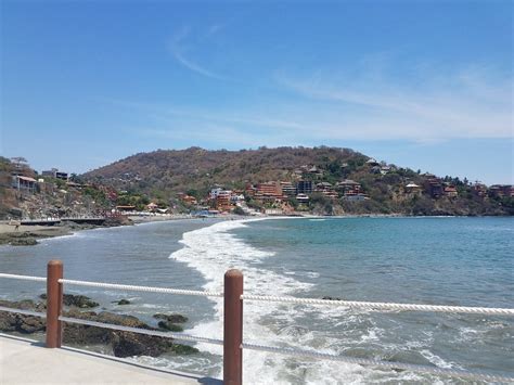 zihuatanejo malecon