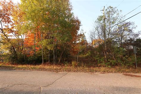 Zillow Deep River Ontario