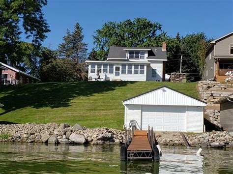 zillow fox lake wi