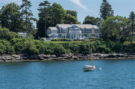 Zillow Prouts Neck Me