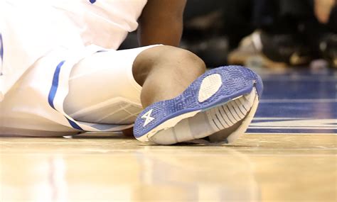 zion williamson shoe explosion