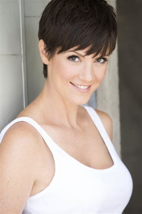 Zoe McLellan: Unveiling the Secrets Behind Her Literary Success