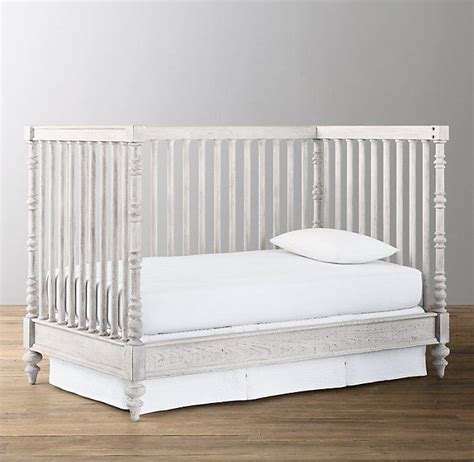 Zoe Spindle Crib