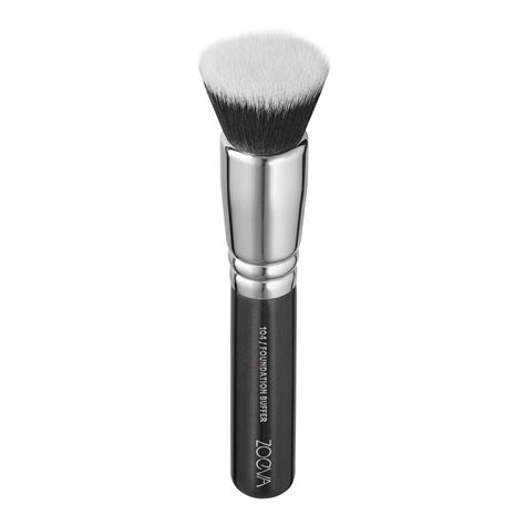 Zoeva 104 Foundation Buffer Brush