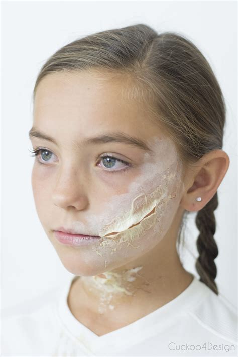 Zombie Makeup Using Toilet Paper