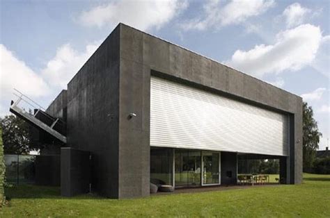 Zombie Safe House