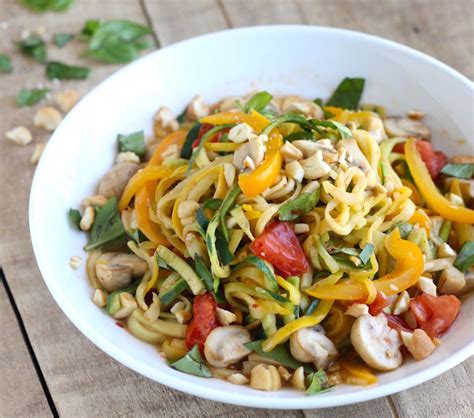 Zucchini Noodles Cooked with Peppers and Mushrooms